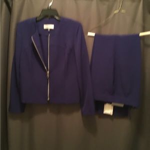 Ladies suit